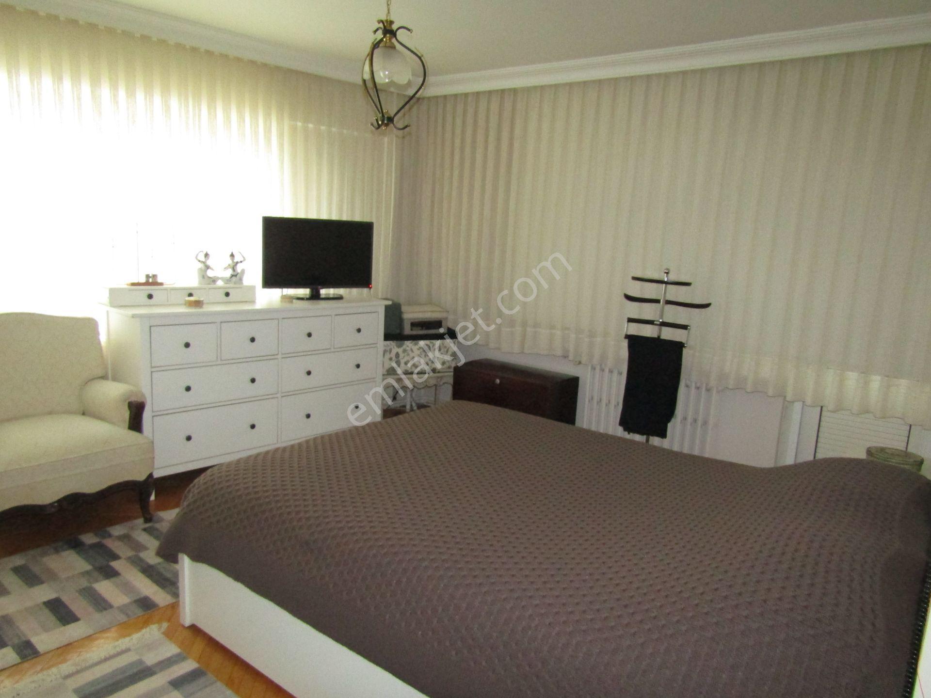 Umurbey Çobanbey Cd.asansörlü Lüks 3+1 125m2 Arakat Satılık Daire 3.800bintl - Görsel 24