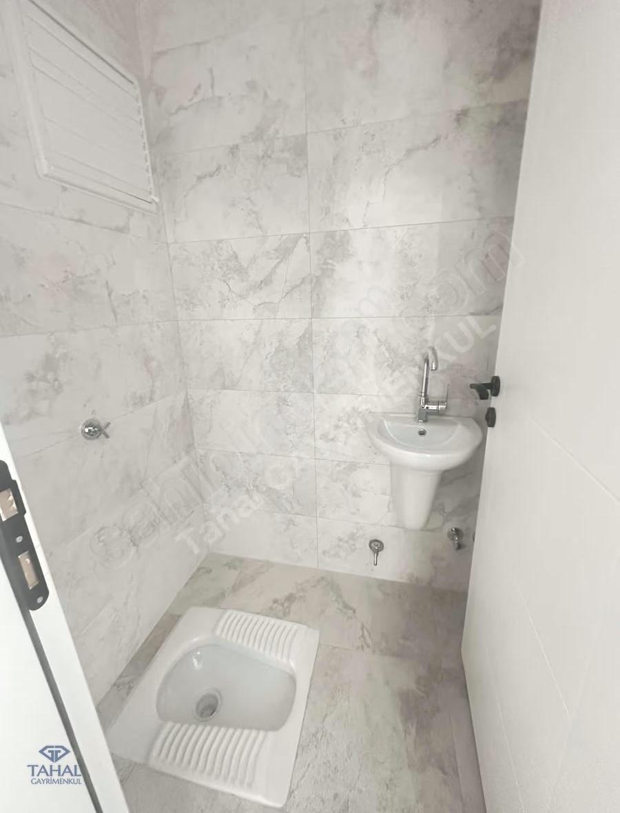 Aydoğmuş Mahallesi Tramvaya 300mt 2+1 Satılık Daire - Görsel 9