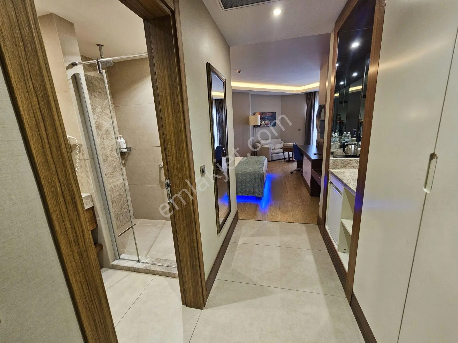 Kuşadası Ramada Resort'te Satılık Deniz Manzaralı 1+0 - Görsel 10