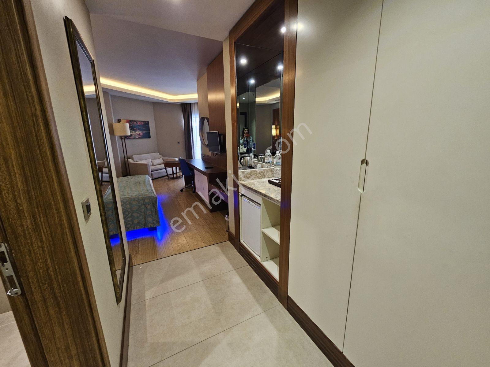 Kuşadası Ramada Resort'te Satılık Deniz Manzaralı 1+0 - Görsel 4