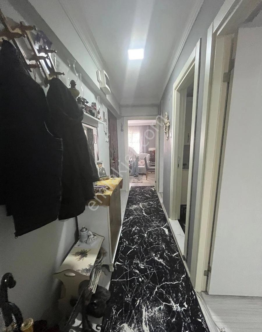 Güneşli Mahallesinde Bakımlı Arakat 2+1 Satılık Daire - Görsel 9
