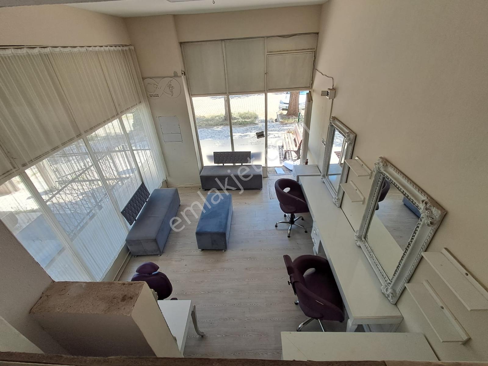 Bayraklı Mansuroğlu Mahallesi'nde Kiralık Dükkan - Görsel 16