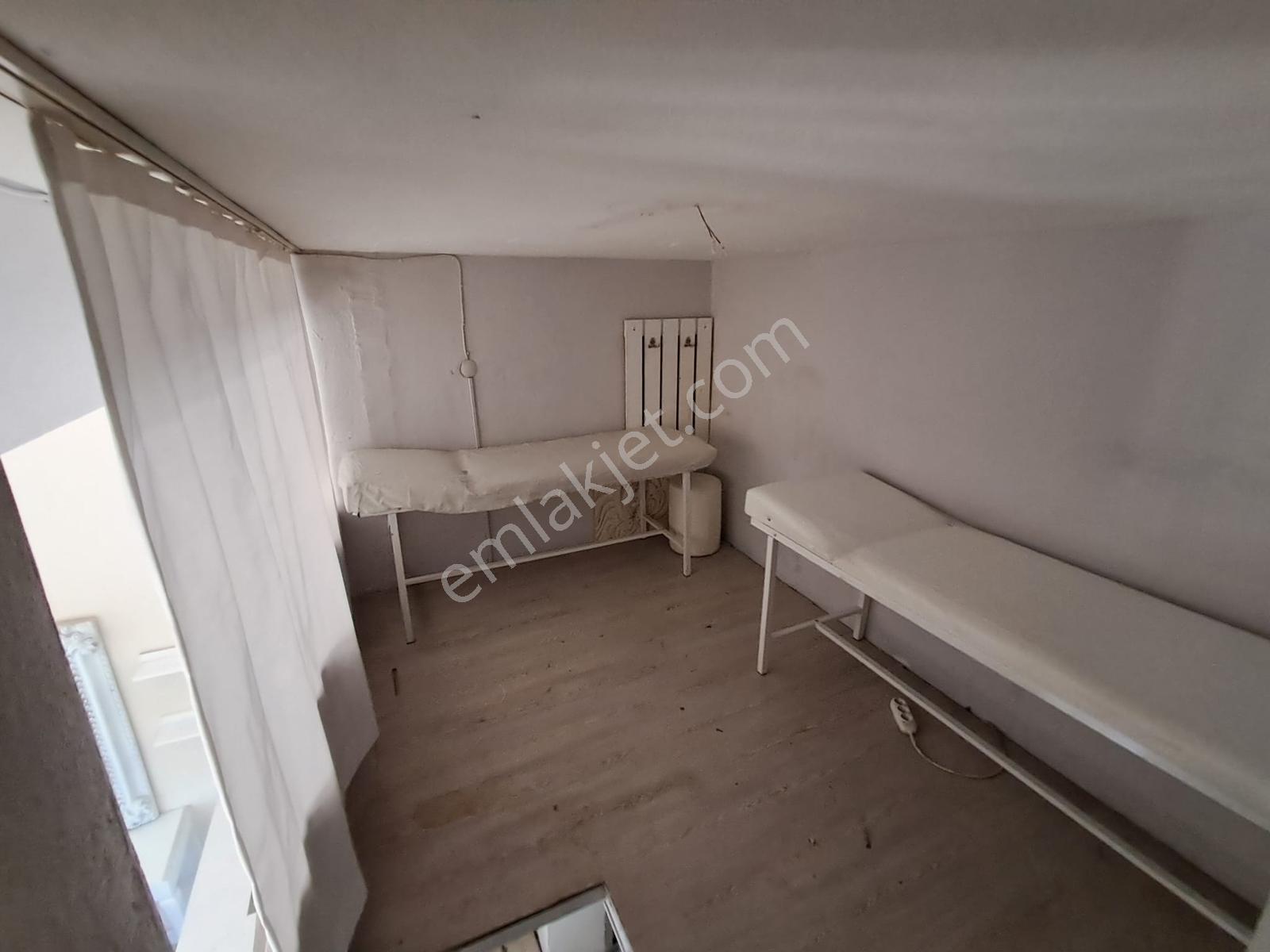 Bayraklı Mansuroğlu Mahallesi'nde Kiralık Dükkan - Görsel 18