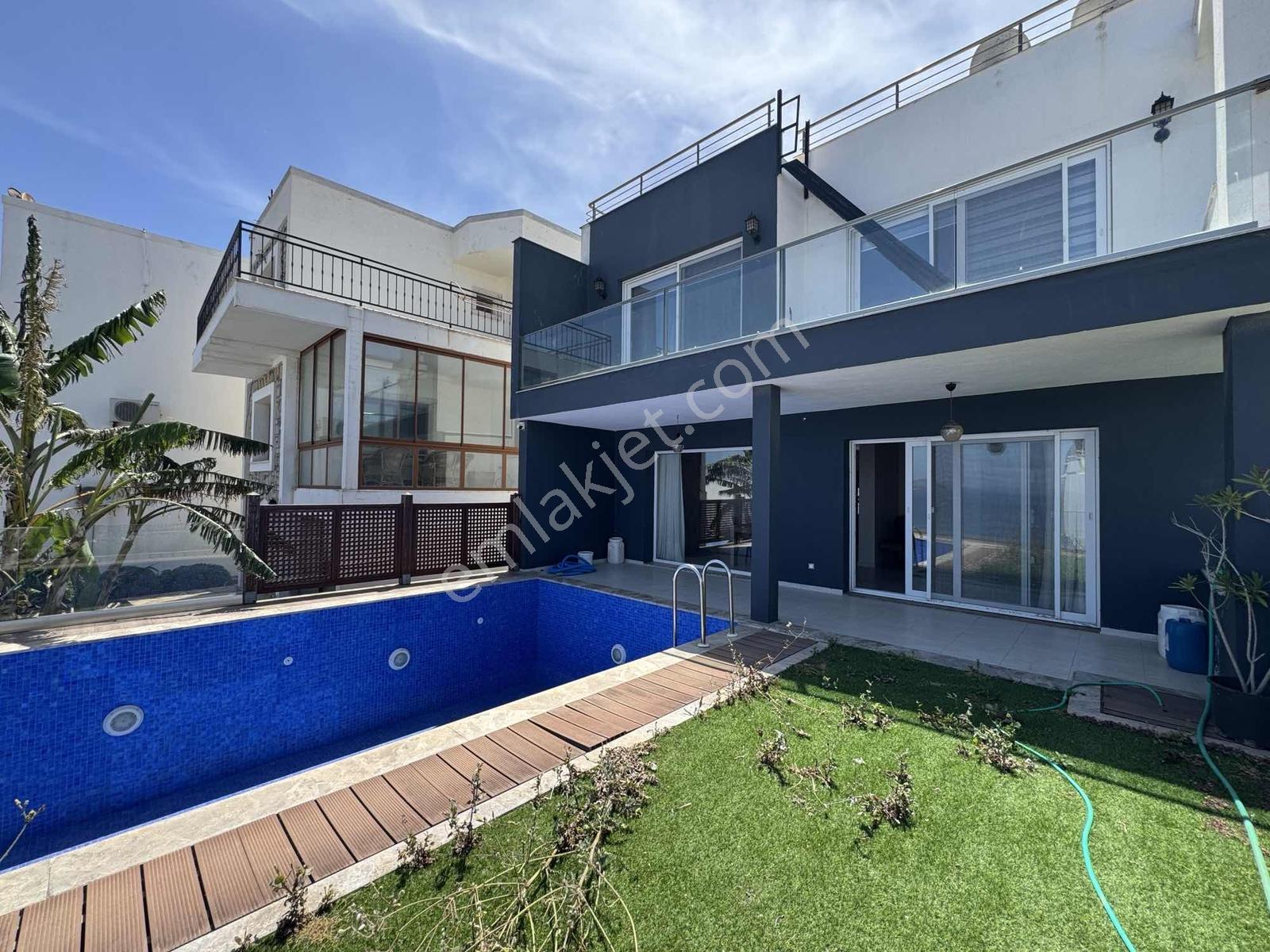 Gümüşlük Koyunbaba'da Müstakil Deniz Manzaralı Havuzlu Villa - Görsel 9