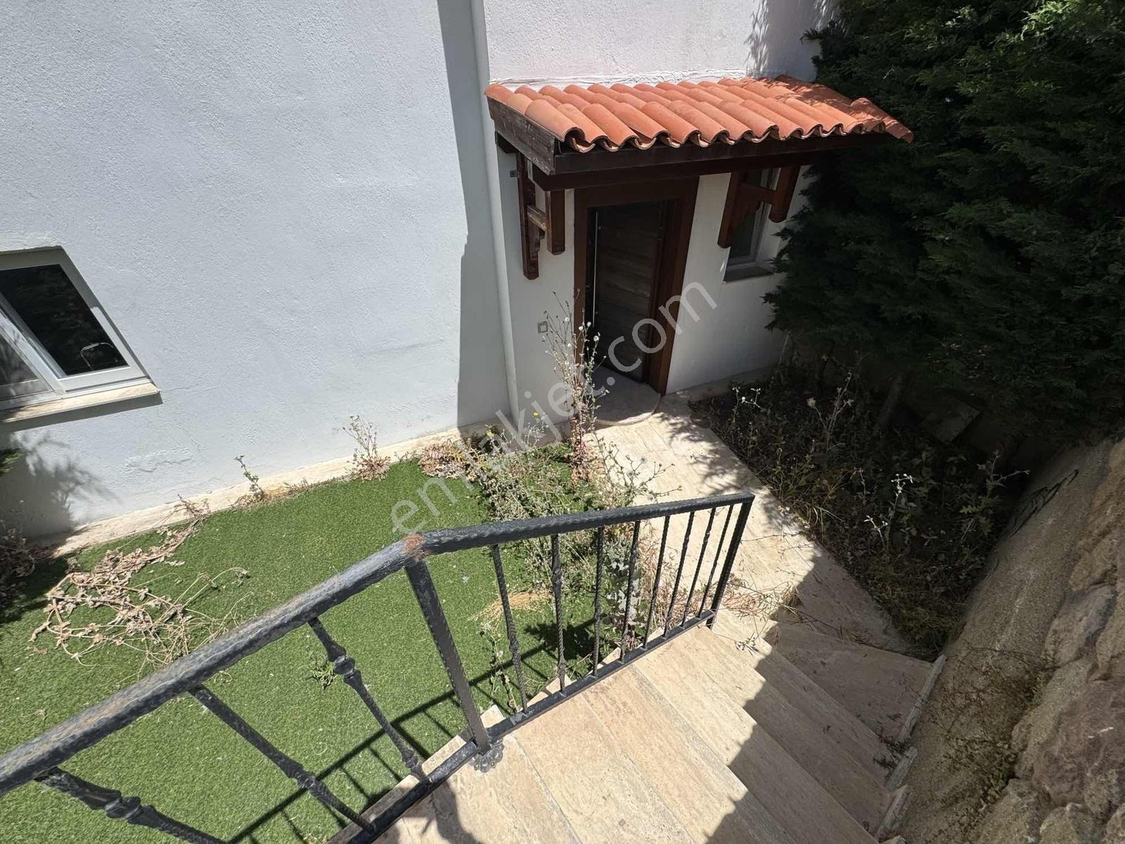Gümüşlük Koyunbaba'da Müstakil Deniz Manzaralı Havuzlu Villa - Görsel 14