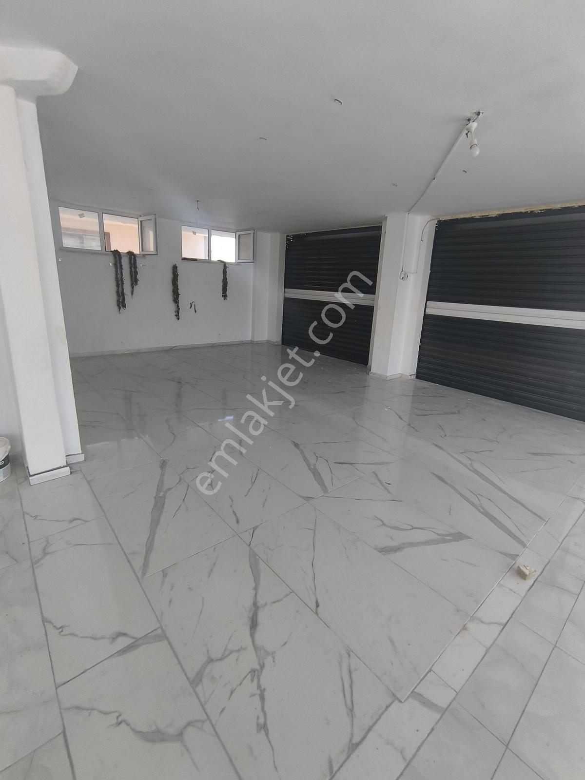 Kariyer'den Köşe Bina Çift Cephe 160m² Kiralık Dükkan - Görsel 15
