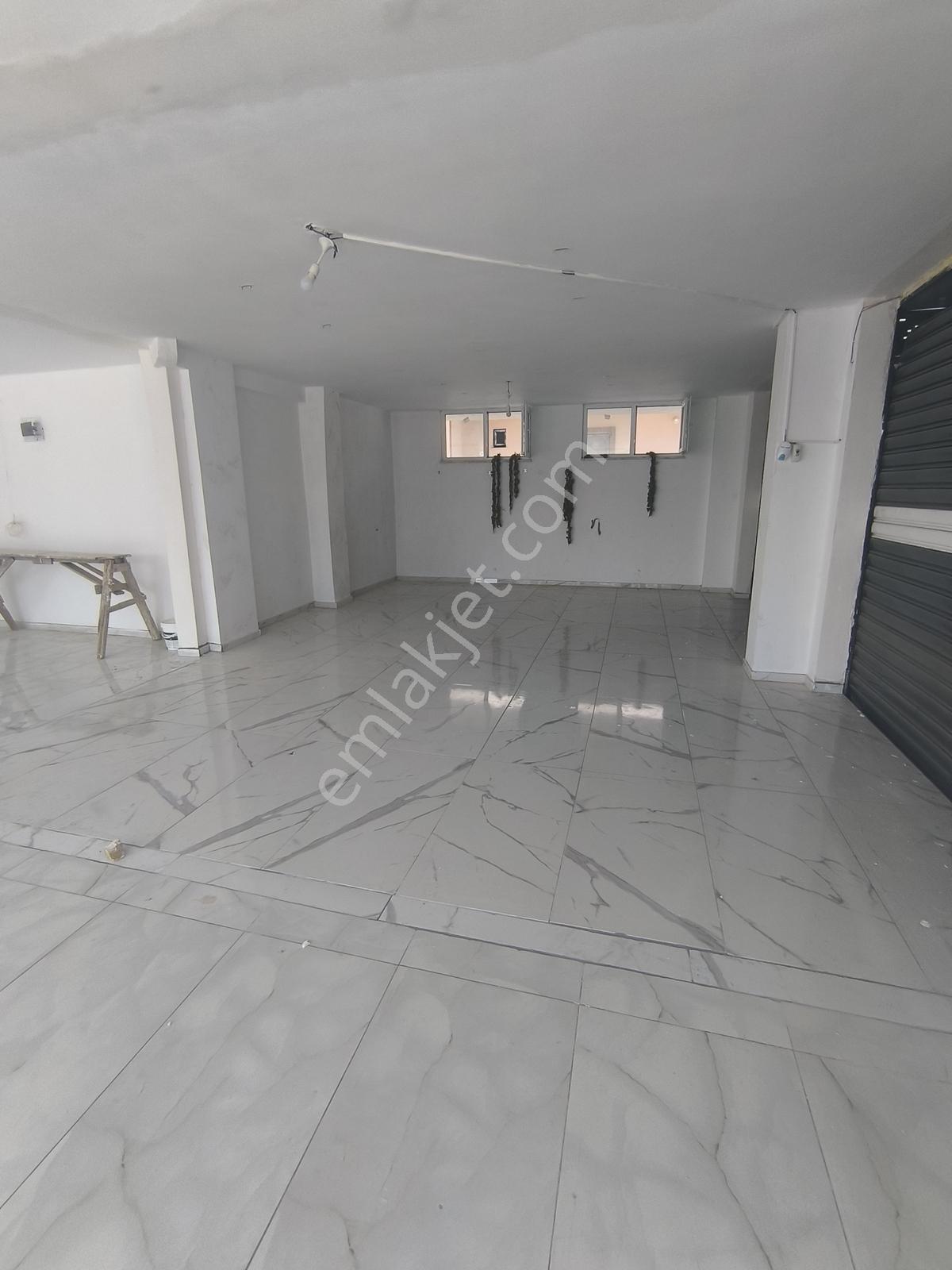 Kariyer'den Köşe Bina Çift Cephe 160m² Kiralık Dükkan - Görsel 22