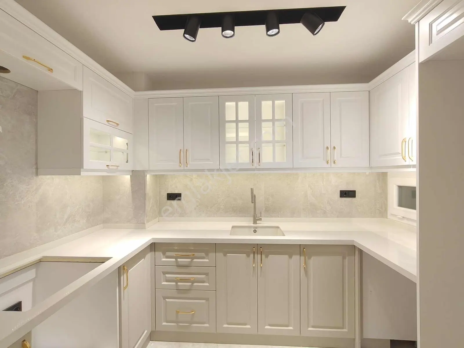 Balçova Ata Caddesi Girişi 3+1 130 M2 Satılık Lüx Daire - Görsel 3