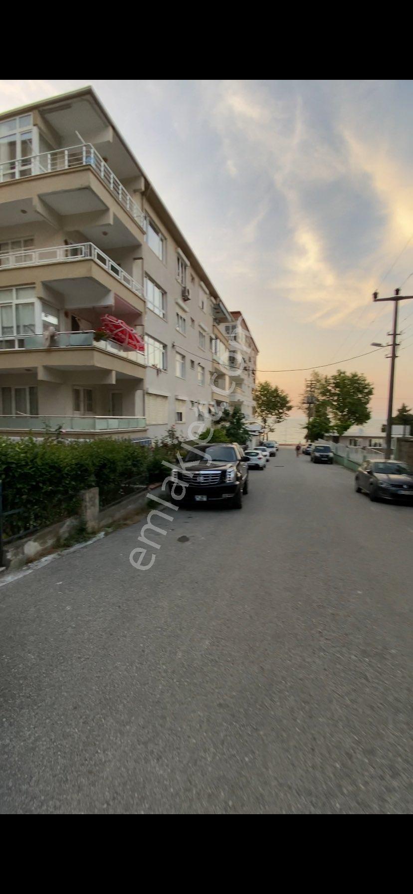 Çınarcık Harmanlar Mahallesinde Sahilde Kiralık Eşyalı 2+1 90 M2 Haziran Ayı Kiralık - Görsel 23
