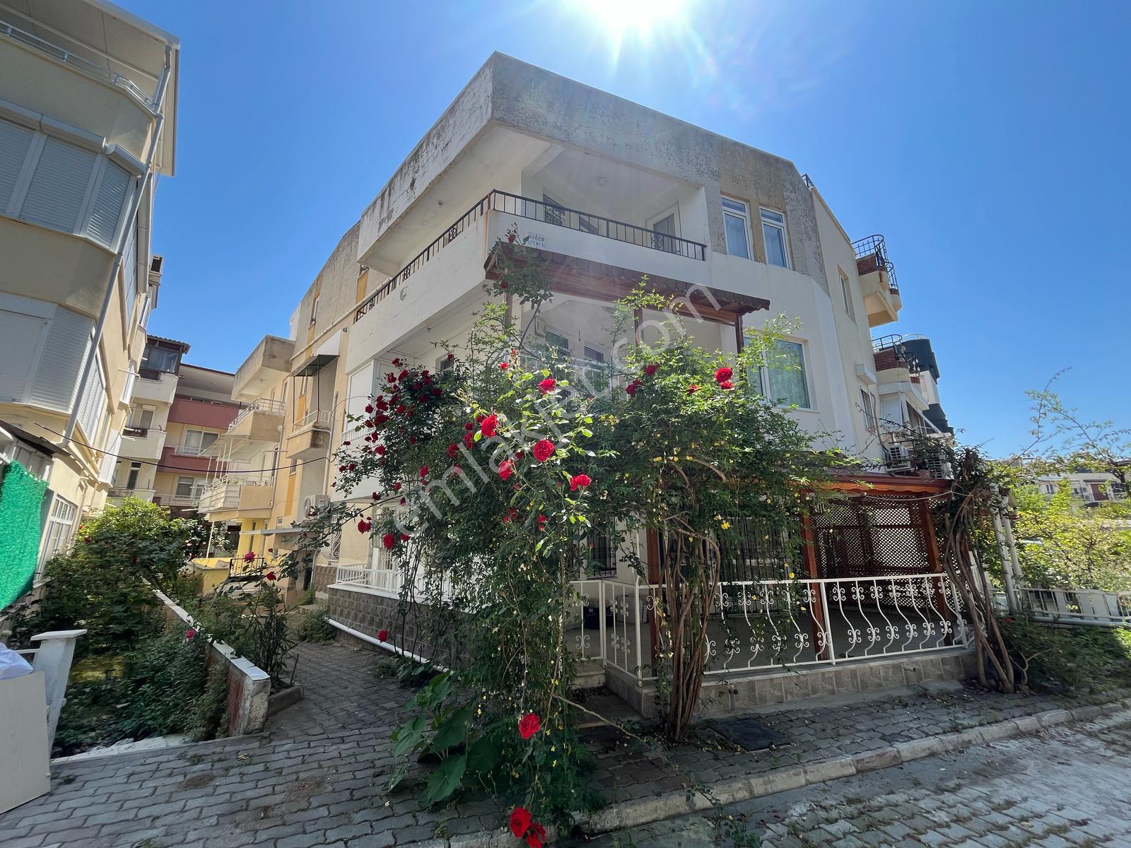 Altınoluk Yağcılar Vali Konağı İle Karşı Karşıya Sezonluk Kiralık 2+1 Geniş Daire - Görsel 9