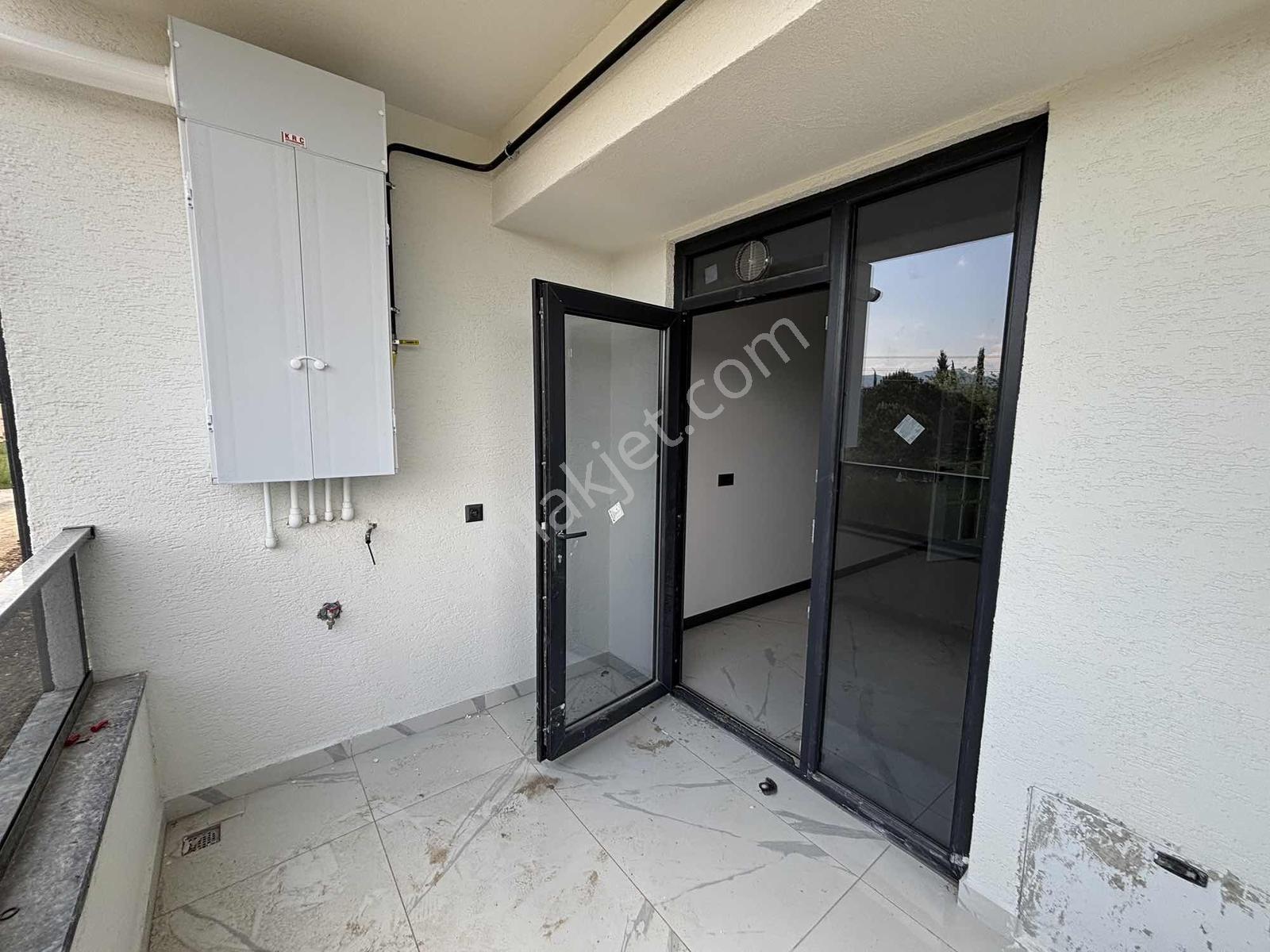 Ayşe Emlak'tan Sıfır 2+1 Geniş Kiralık Daire - Görsel 11
