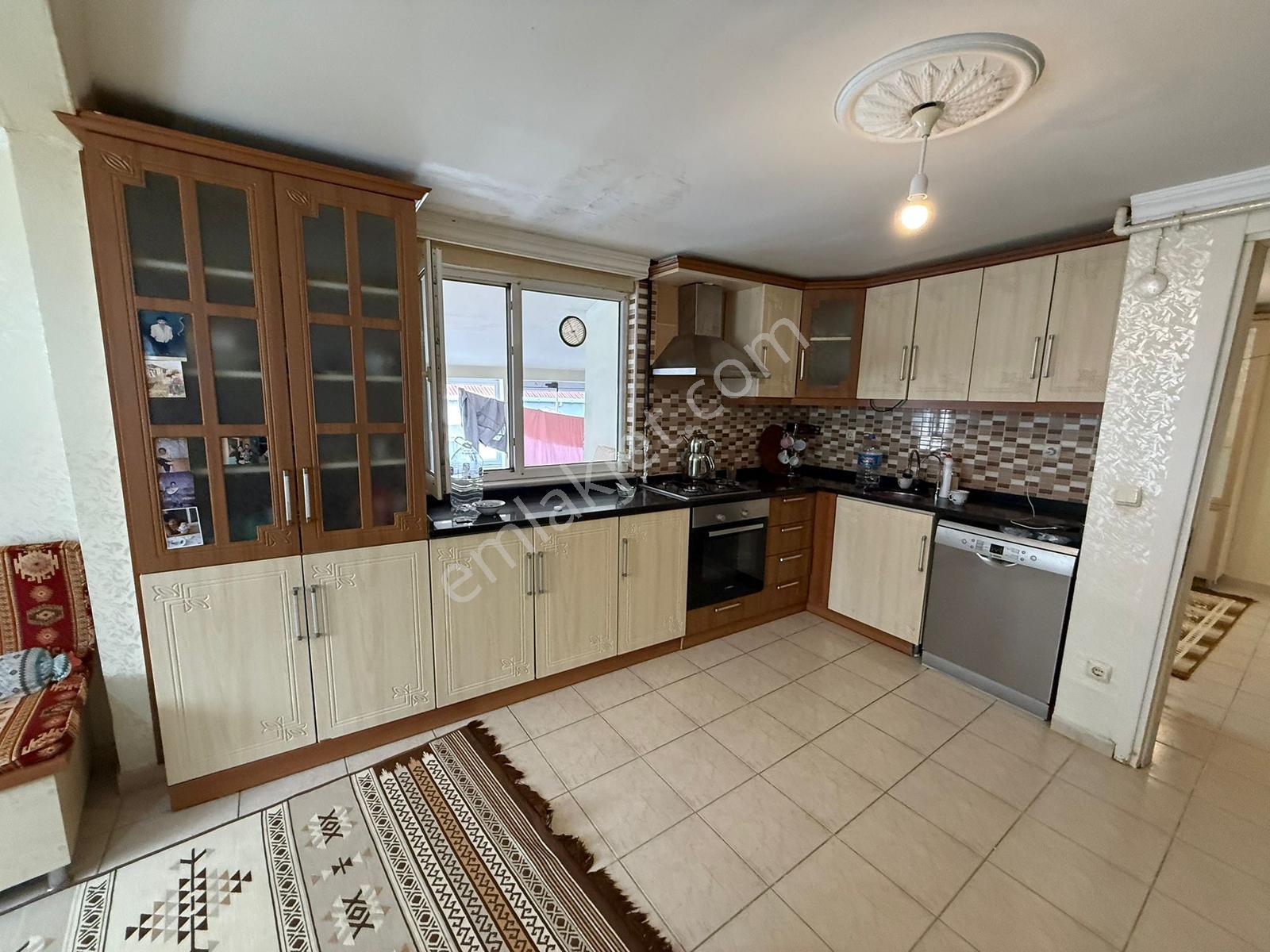 Köprü Emlaktan Gazi Mah. 3+1 Eşyalı Caddeye Yakın Kiralık Daire - Görsel 8