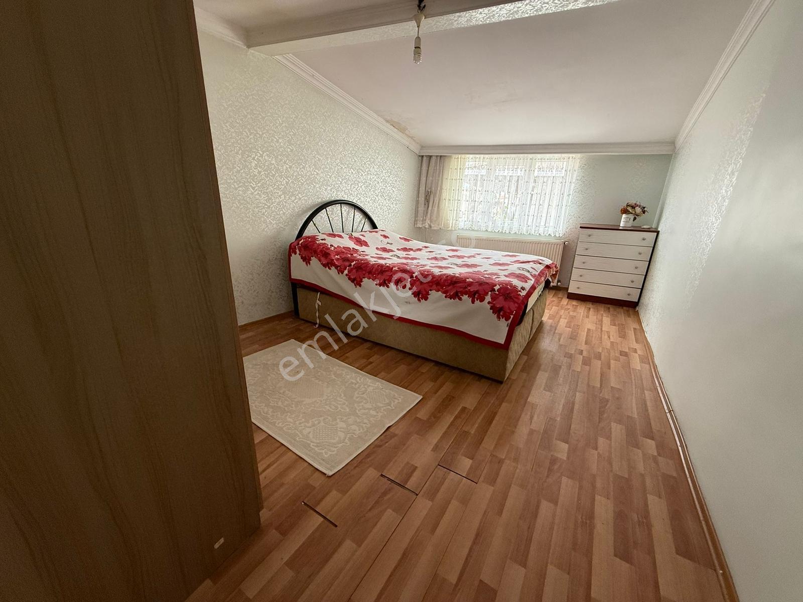 Köprü Emlaktan Gazi Mah. 3+1 Eşyalı Caddeye Yakın Kiralık Daire - Görsel 3