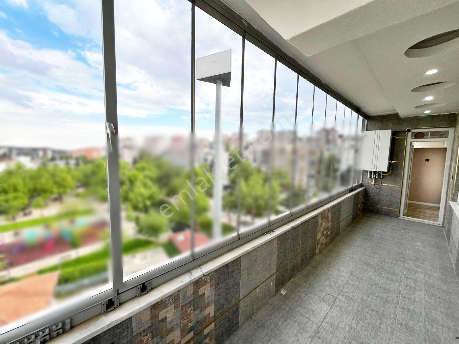 Merveşehir'de Park Cephe Masrafsız Yerden Isıtma U.lüx 3+1 Daire - Görsel 17