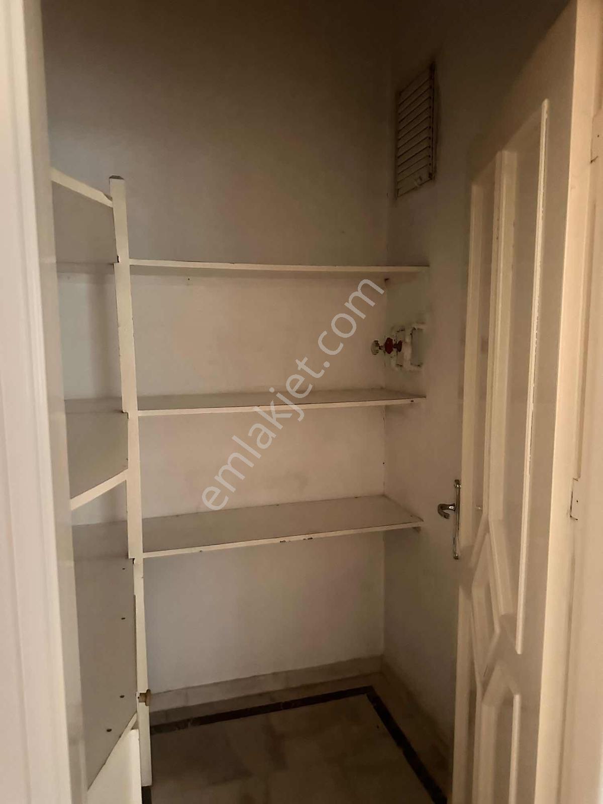 Güvenevler Duisburg Bulvarın'da Kiralık 4+1 280 M2 1. Kat Daire - Görsel 13