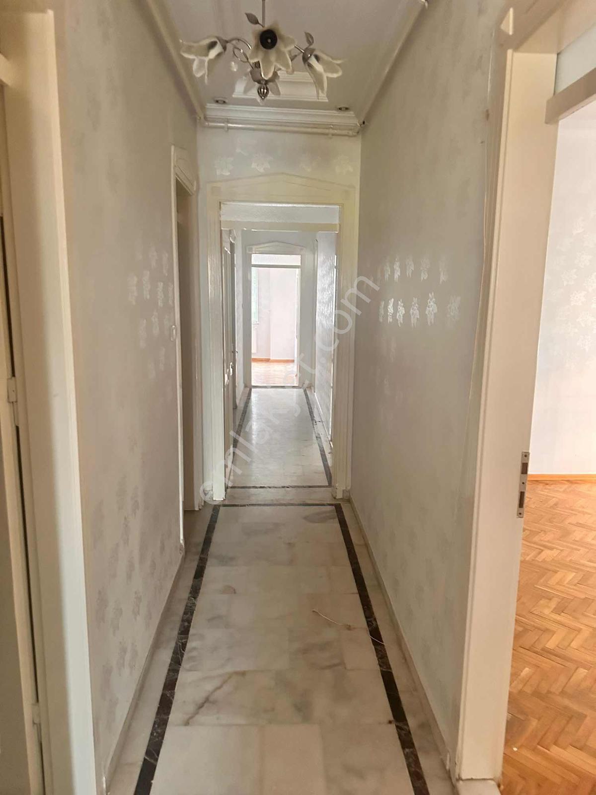 Güvenevler Duisburg Bulvarın'da Kiralık 4+1 280 M2 1. Kat Daire - Görsel 14