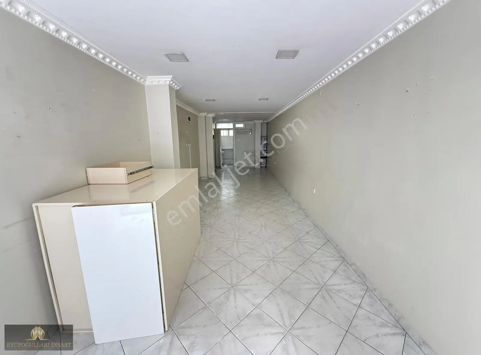 B.paşa Yenidoğan Mah. 45 M2 Düz Giriş Kiralık Dükkan - Görsel 2