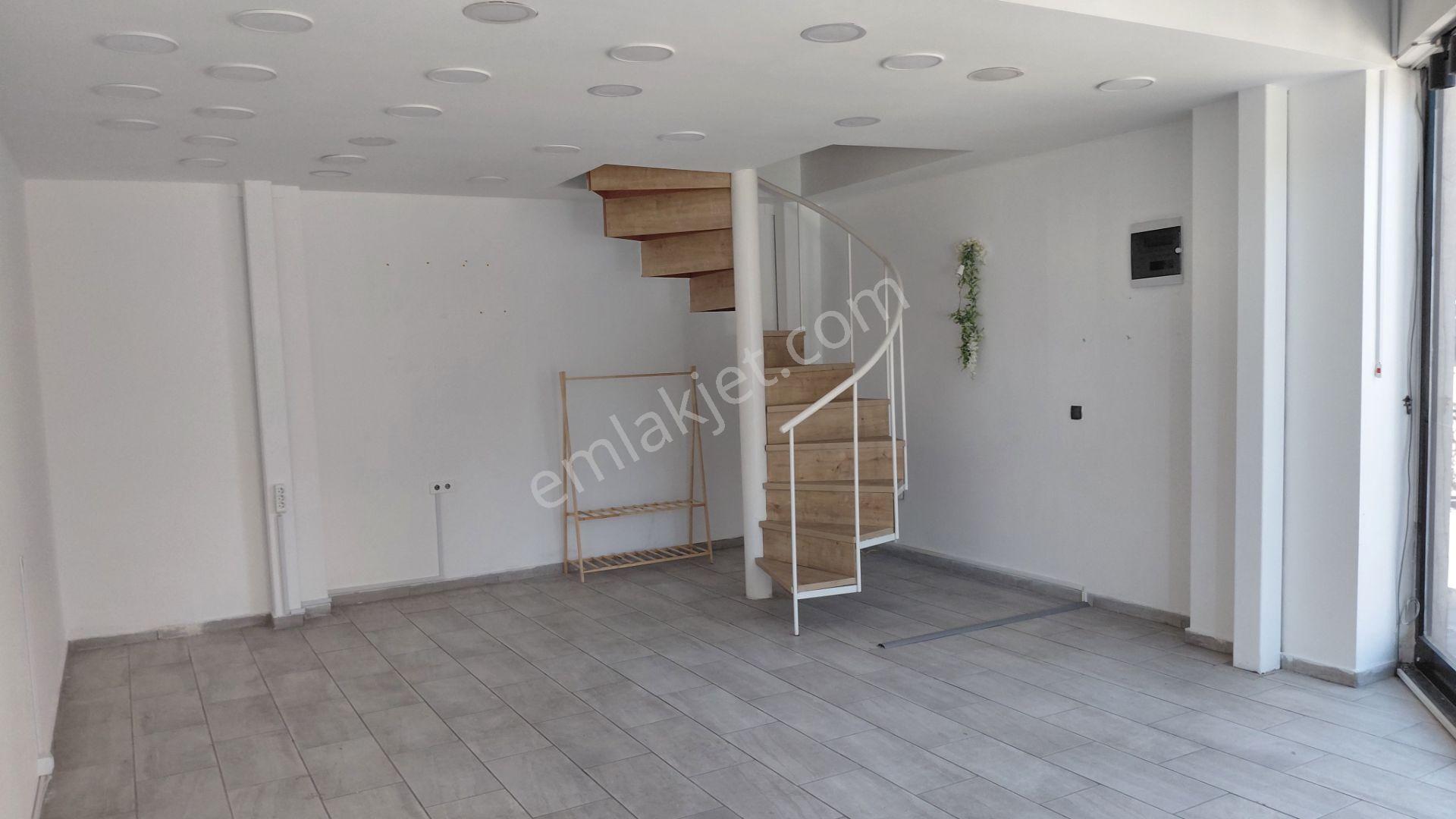 Kuşadası Öztaş Plazada Kiralık İşyeri - Görsel 6