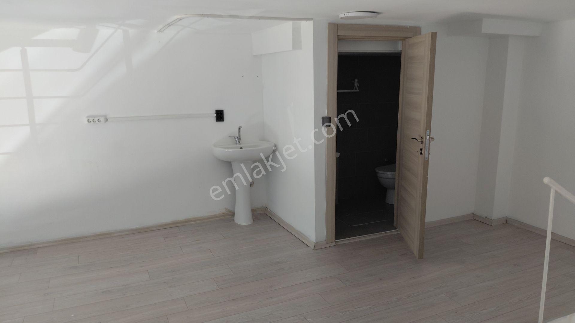 Kuşadası Öztaş Plazada Kiralık İşyeri - Görsel 13