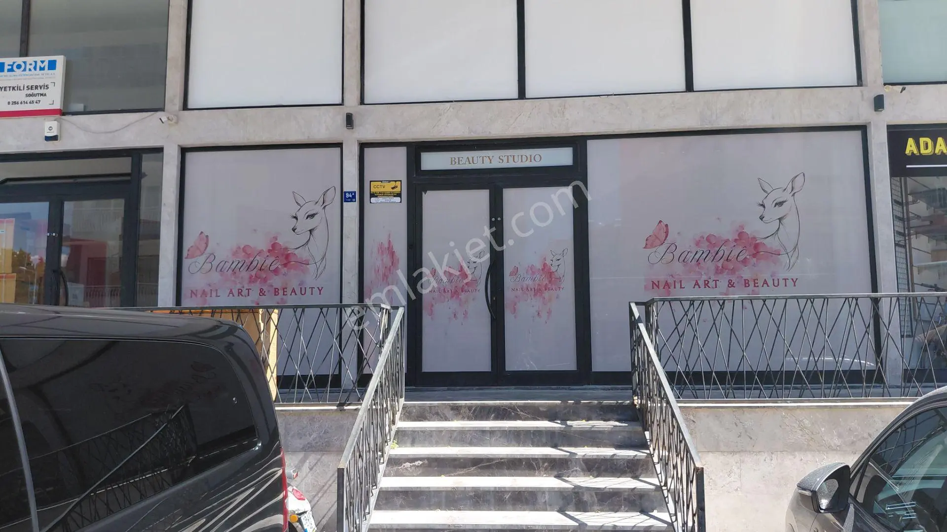 Kuşadası Öztaş Plazada Kiralık İşyeri - Görsel 5