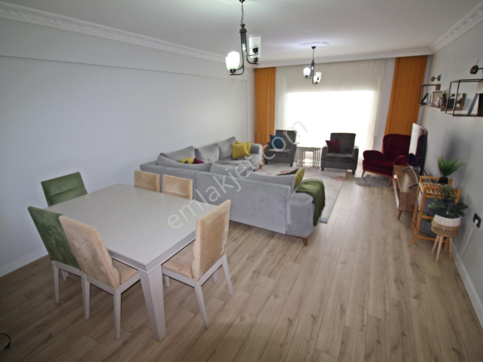Elvan'da Sitede 3+1 Manzaralı Çift Banyolu Ön Cephe Ev - Görsel 15