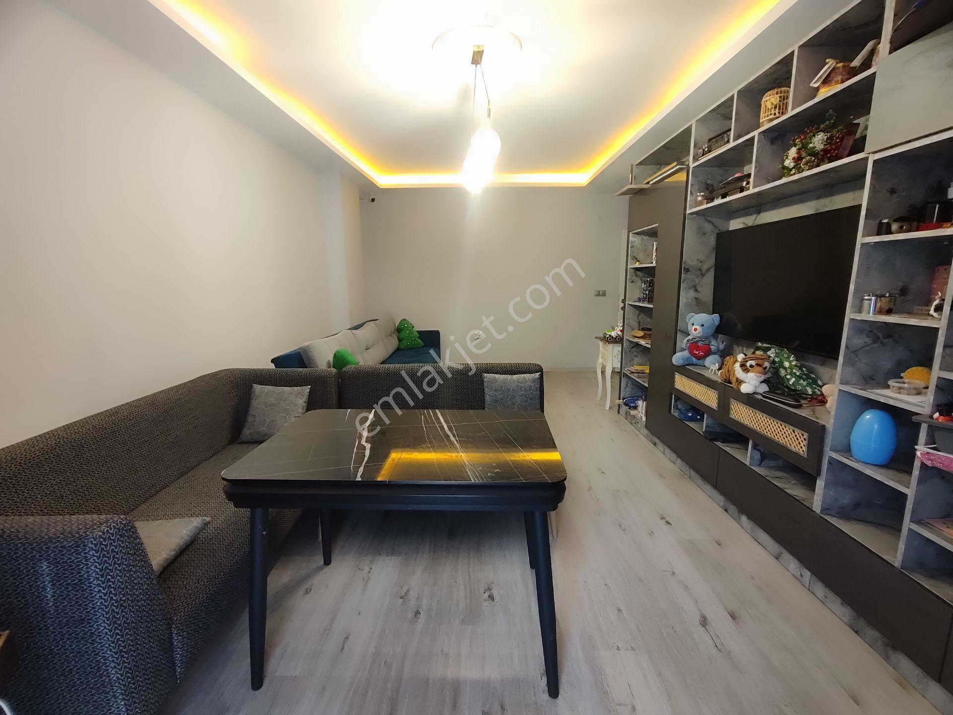 Kardeşten Edremit Merkezde Tugaya Yakın Doğalgazlı Ayrı Mutfaklı Ara Kat Eşyalı Geniş 3+1 Daire - Görsel 4