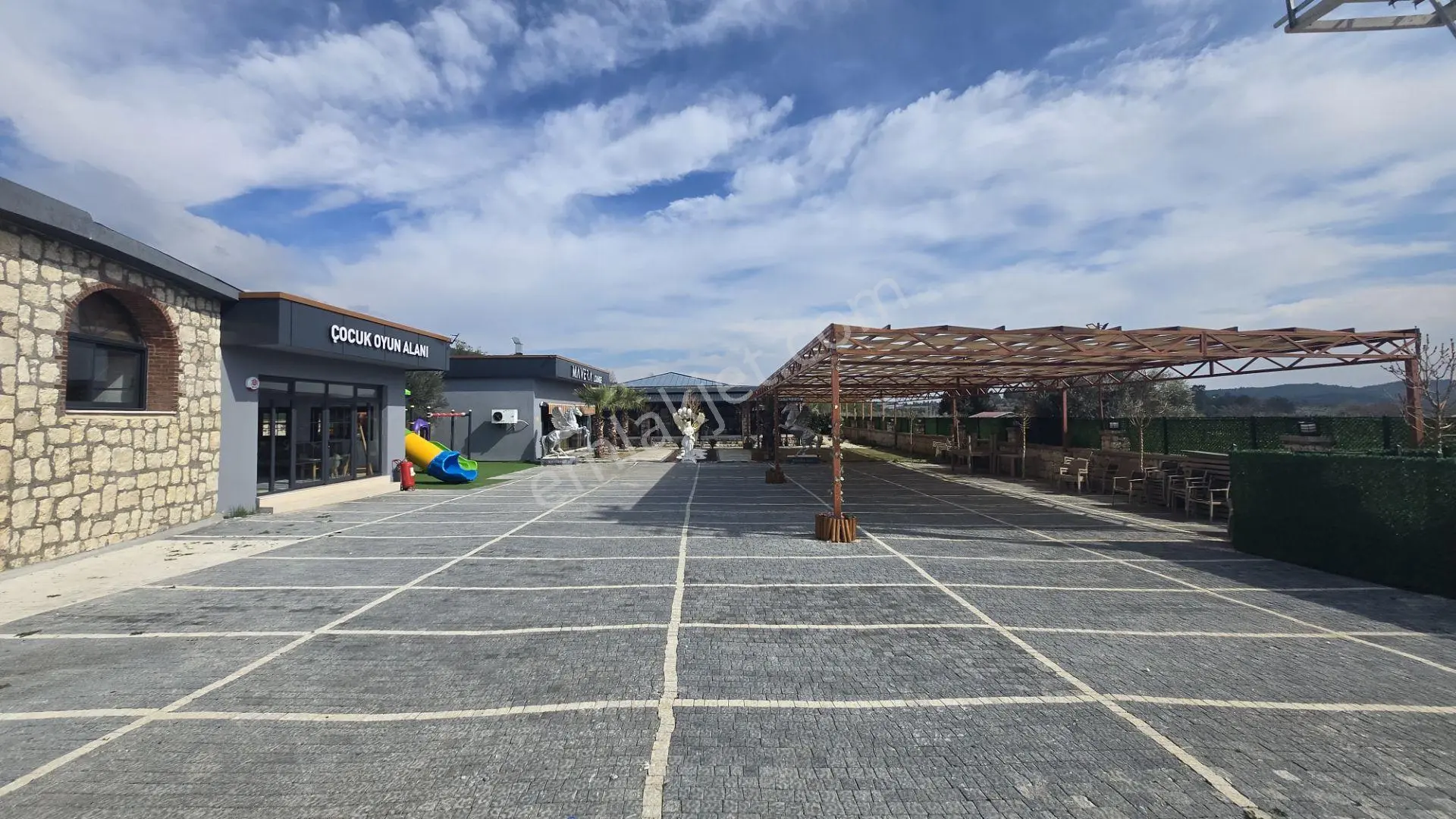 İzmirde Tek! Havuzlu 3.350 M² Dev Restaurant & Eğlence Tesisi - Görsel 5
