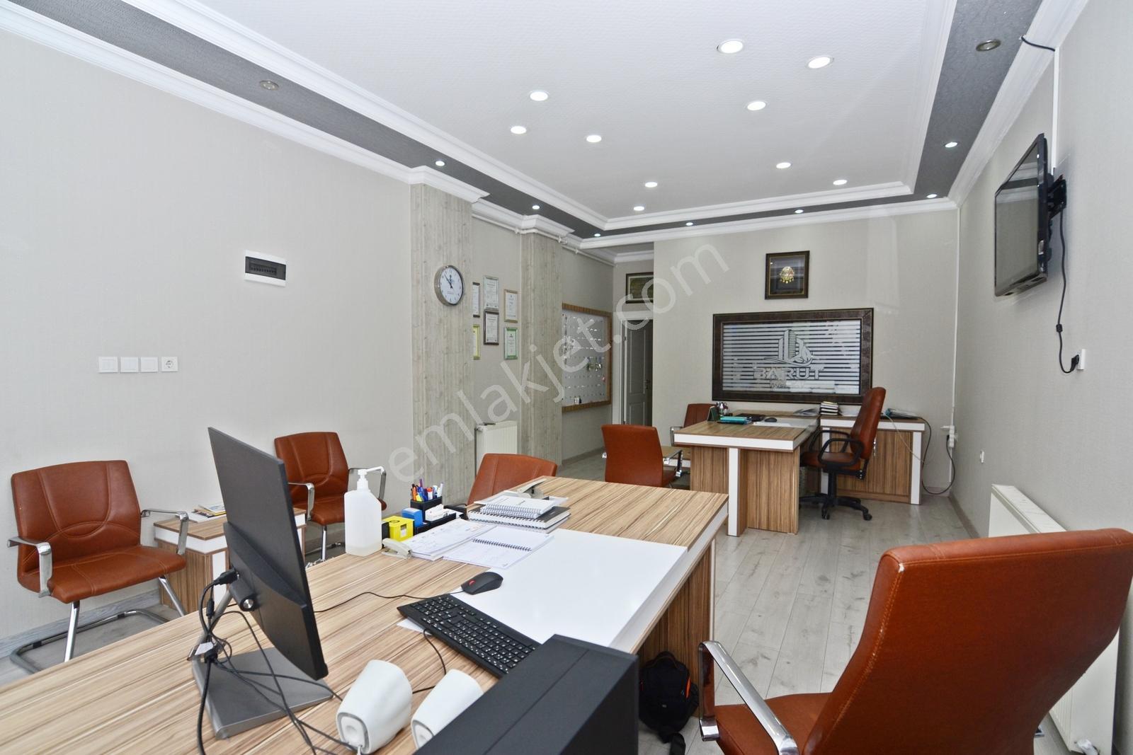 Barut Emlak_ Fatih Mahallesinde 3. Kat 120 M2 Gd Cephe 3+1 - Görsel 33