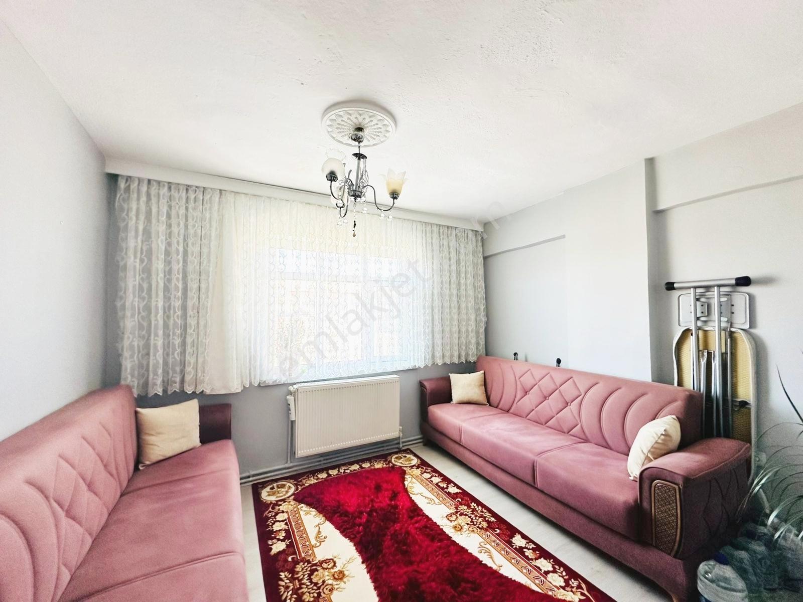 Barut Emlak_ Fatih Mahallesinde 3. Kat 120 M2 Gd Cephe 3+1 - Görsel 23