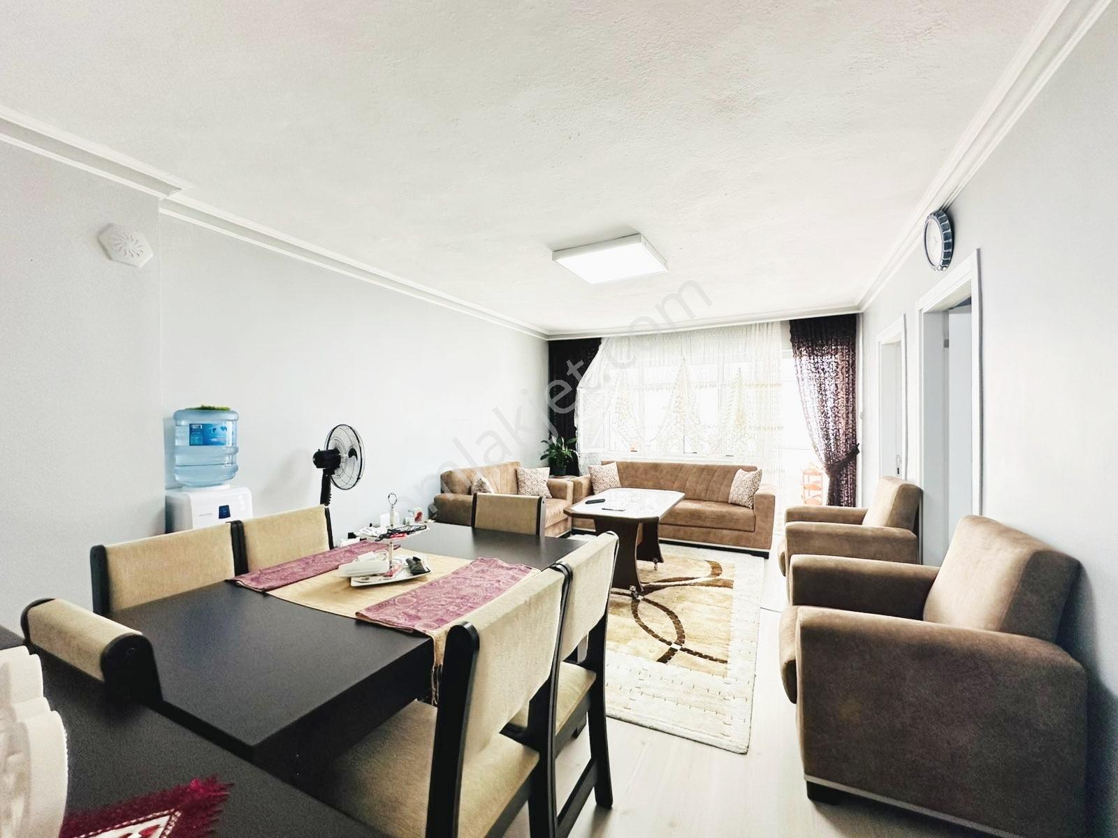 Barut Emlak_ Fatih Mahallesinde 3. Kat 120 M2 Gd Cephe 3+1 - Görsel 30