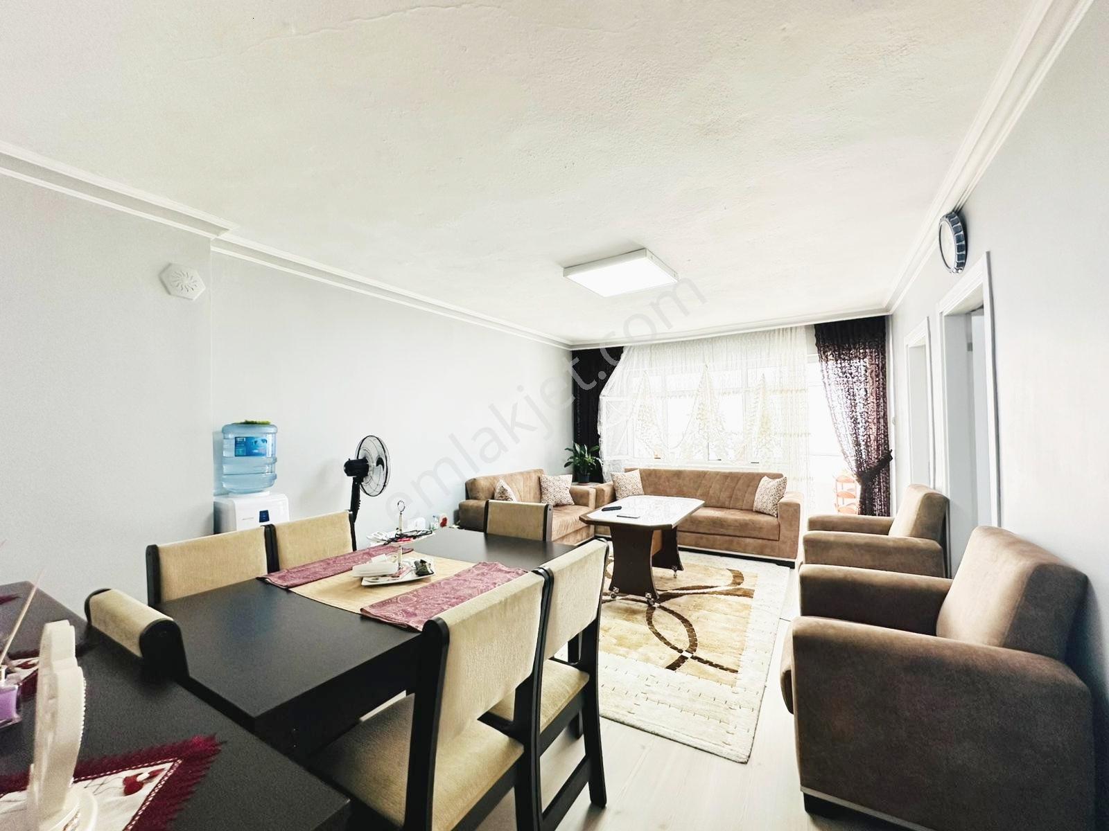 Barut Emlak_ Fatih Mahallesinde 3. Kat 120 M2 Gd Cephe 3+1 - Görsel 34