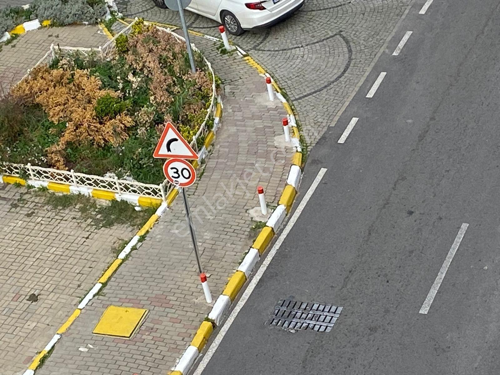 Balçovada 3+1 Doğalgazlı Otoparklı Asansörlü Ferah - Görsel 2