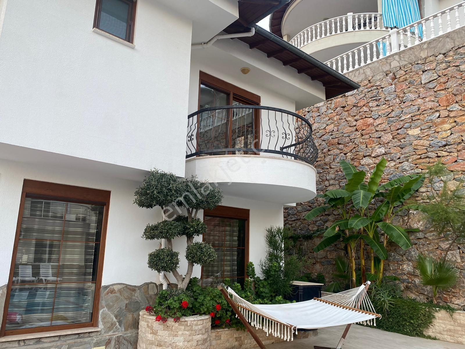 Alanya\tepe Kiralık 3+1 Lüx Müstakil Havuzlu - Görsel 18