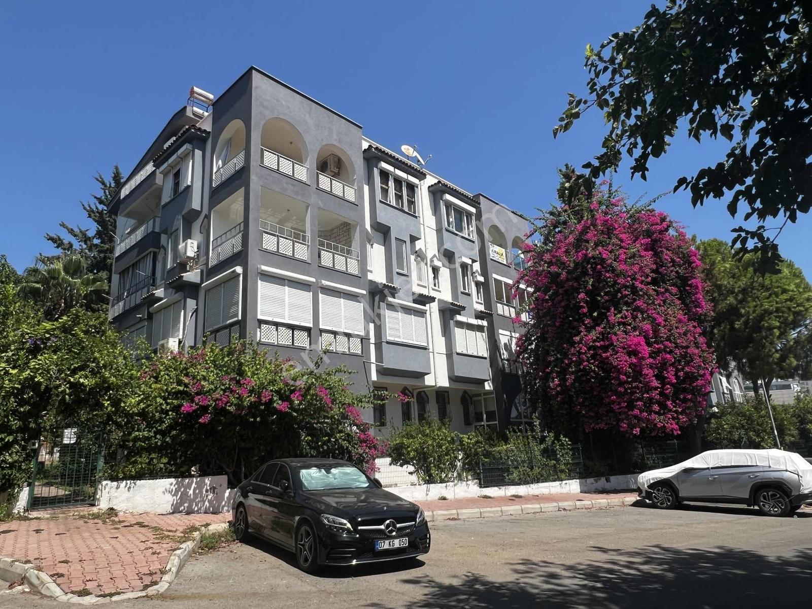 Güzeloba Örnekköy'de Denize Yürüme Mesafesinde Satılık 2+1 Daire - Görsel 22