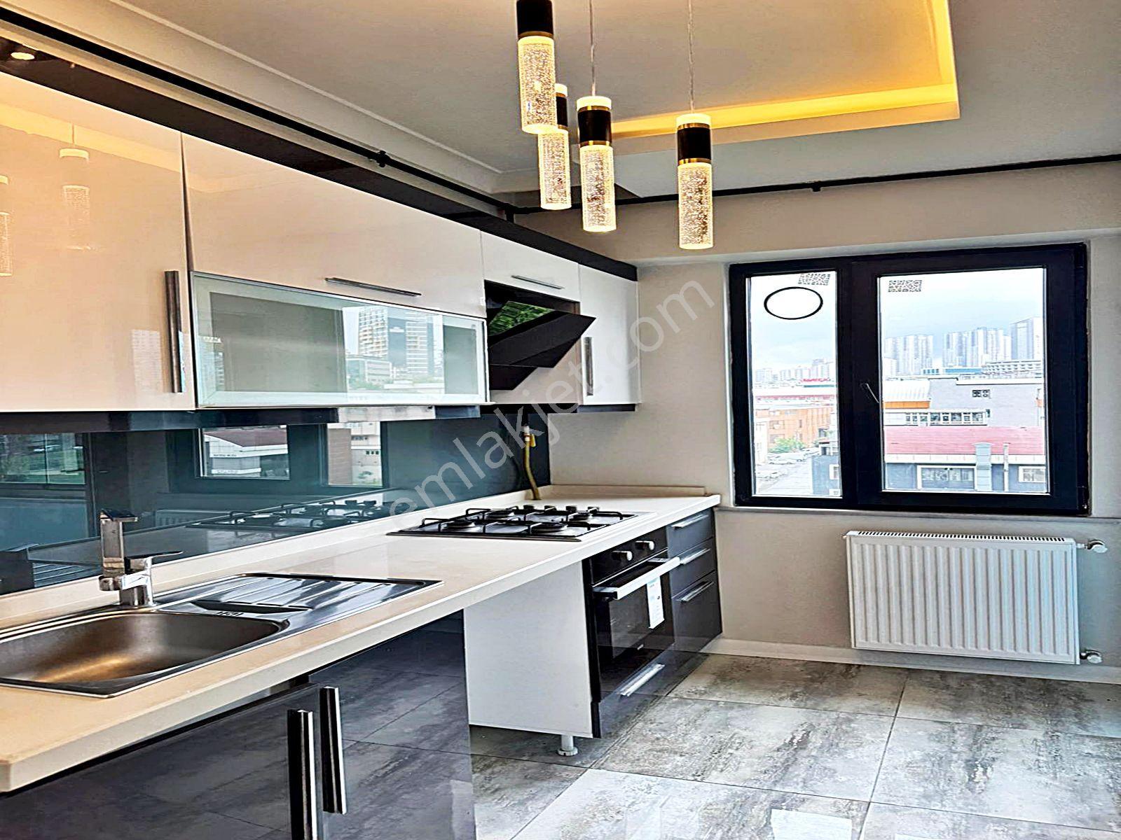 Cadde34 Yapı'dan Kapalı Otoparklı Aile Sitesinde 2+1 Full Dekorlu Krediye Uygun Acil Satılık Daire - Görsel 13