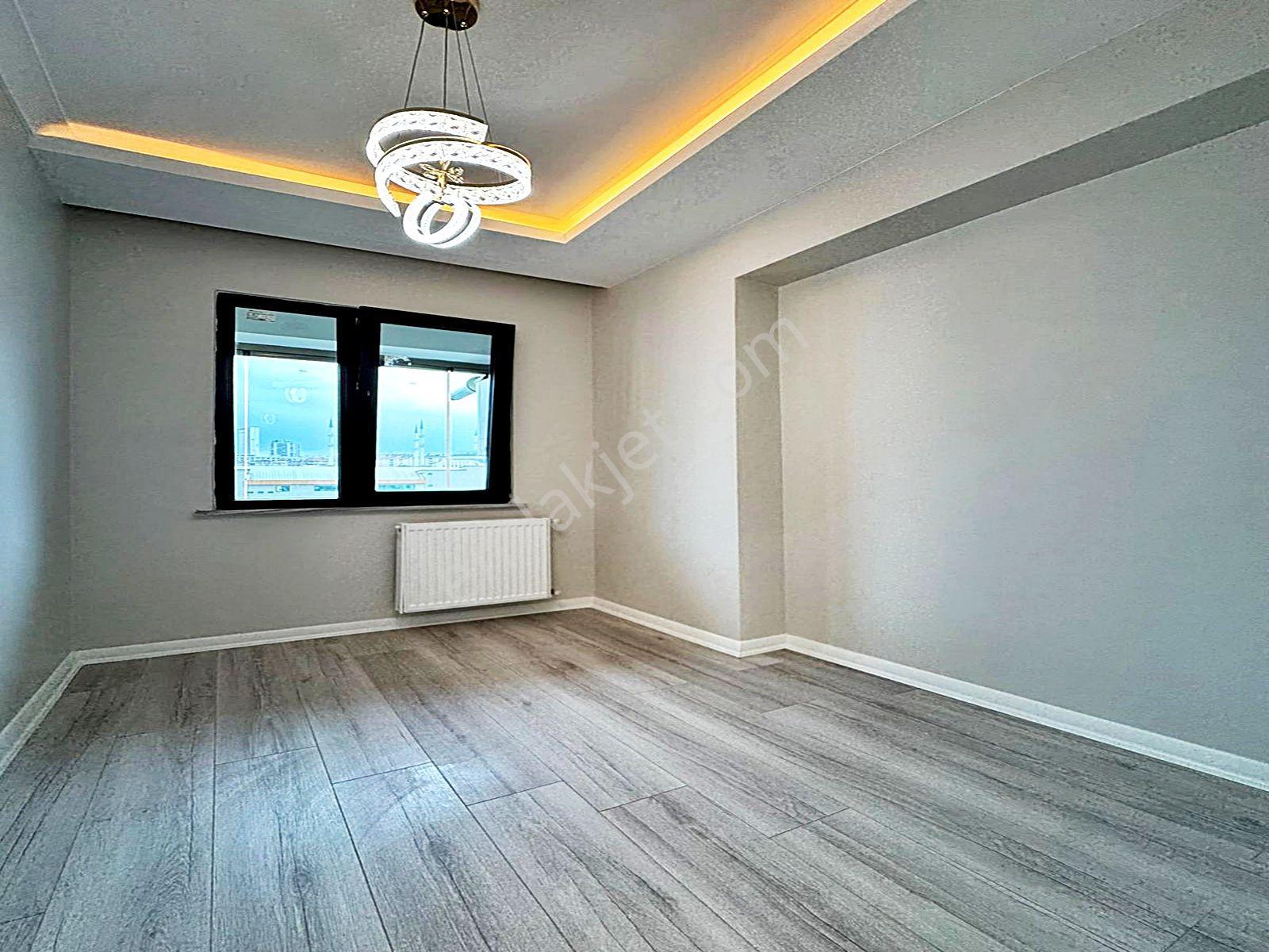 Cadde34 Yapı'dan Kapalı Otoparklı Aile Sitesinde 2+1 Full Dekorlu Krediye Uygun Acil Satılık Daire - Görsel 32