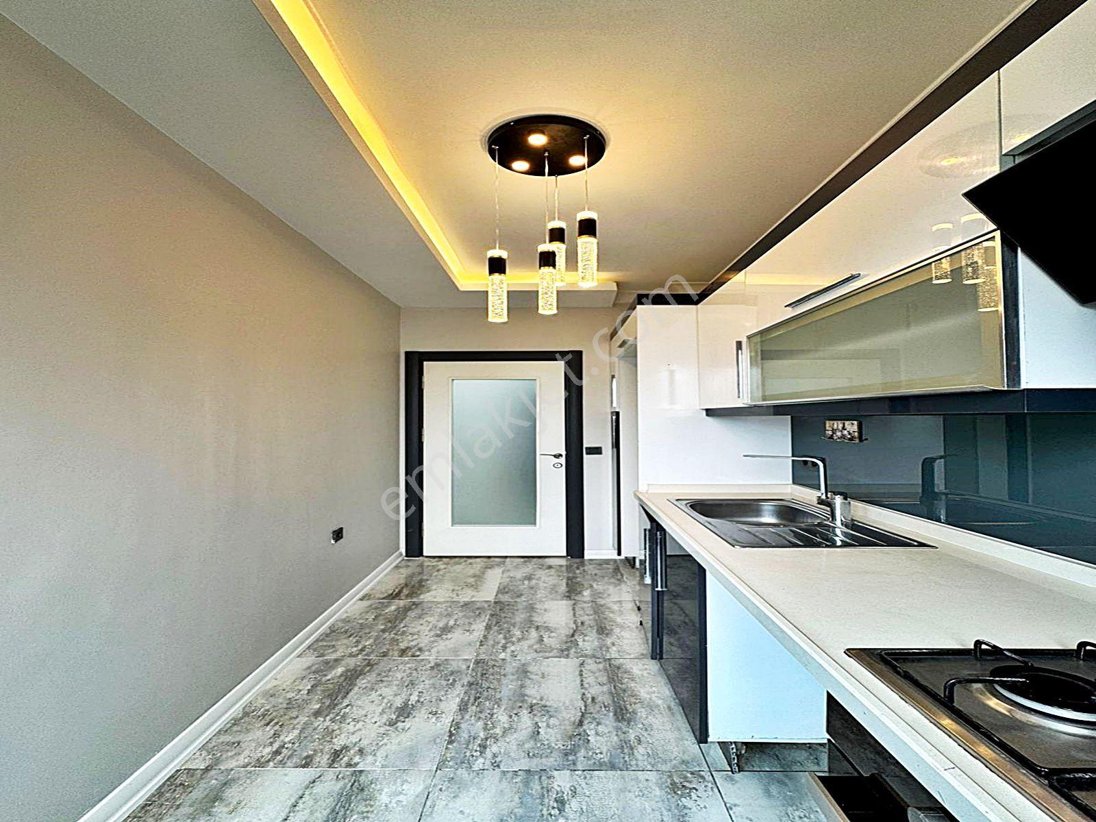 Cadde34 Yapı'dan Kapalı Otoparklı Aile Sitesinde 2+1 Full Dekorlu Krediye Uygun Acil Satılık Daire - Görsel 16