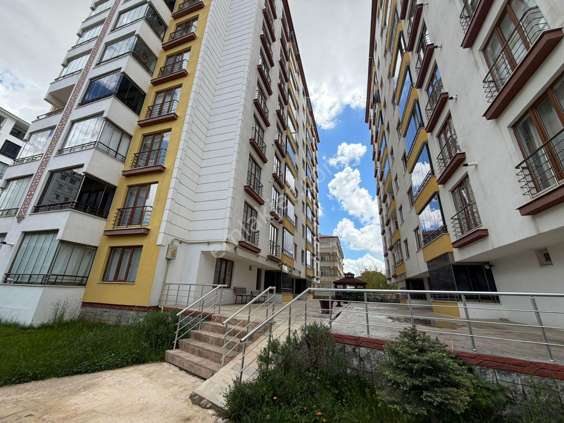 Mevsim Gayrimenkulden Yeni Mah Site 1+1 Kiralık Yeni Daire - Görsel 2