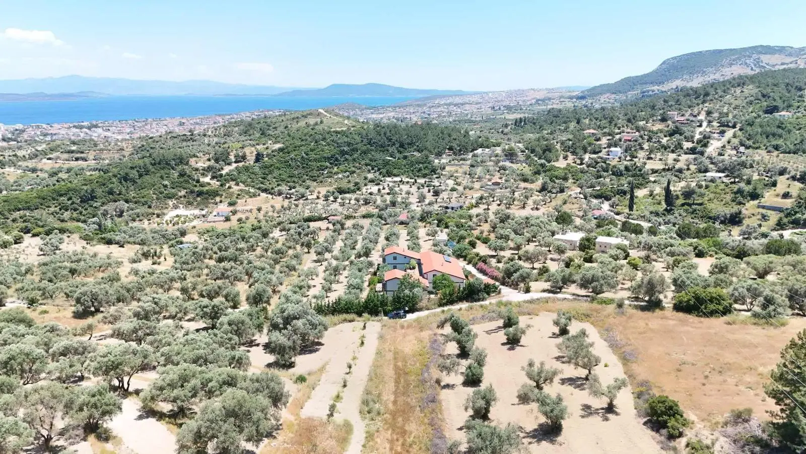 Karaburun Mordoğan Köyü Yakını Satılık 1263 M2 Tarla