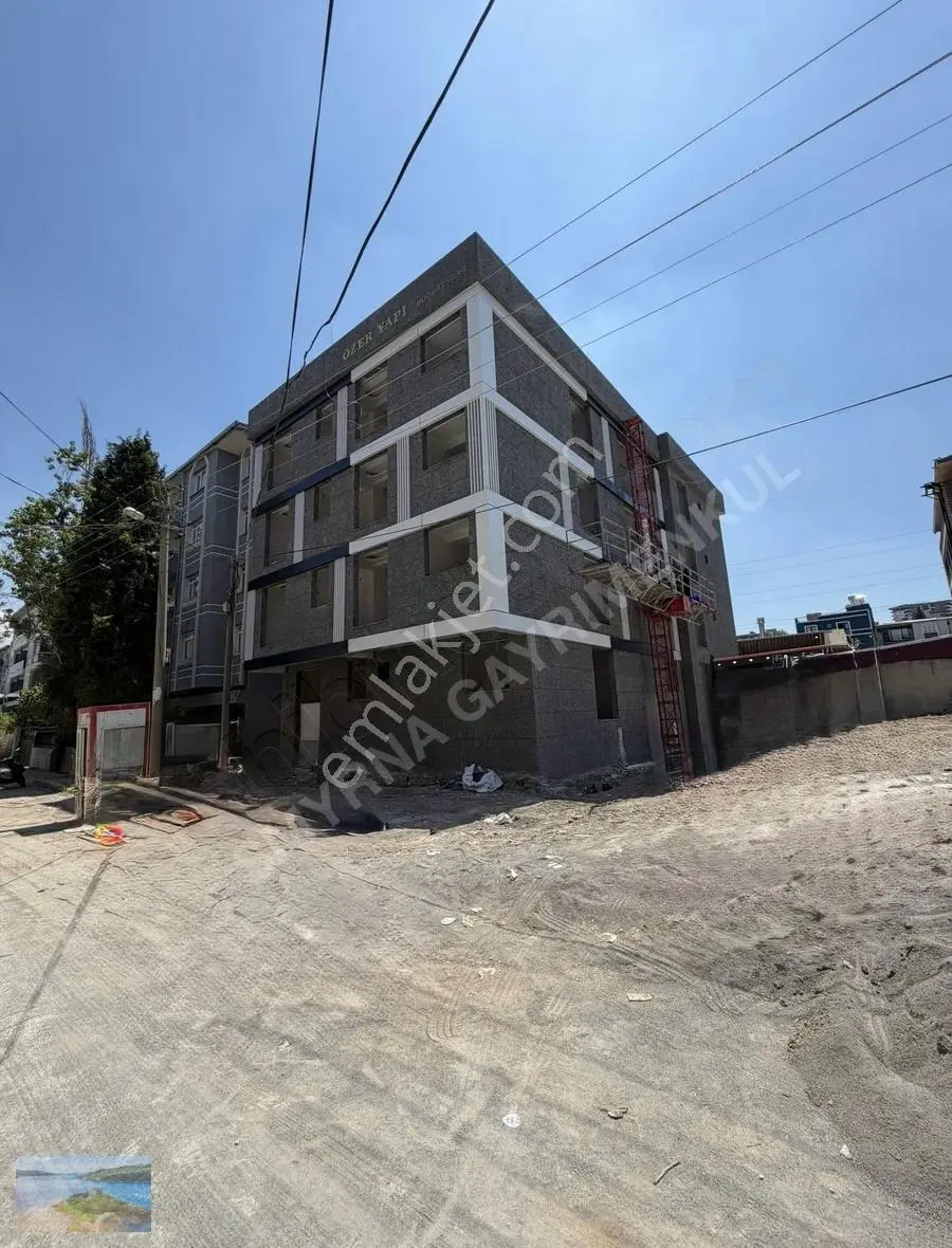 Smyrna Gayrimenkul'den Problemsiz Geniş Sıfır 1+1