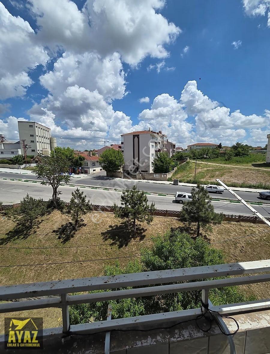 Kırklareli Cumhuriyet Mah. 200 Konutlar'da Kiralık 3+1 Daire - Görsel 2