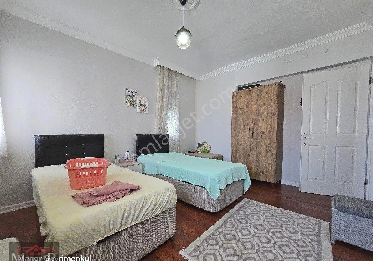 Kuşadası Kadınlar Denizinde 4+1 Plaja 300 Metre Eşyalı Manzaralı Satılık Villa - Görsel 8