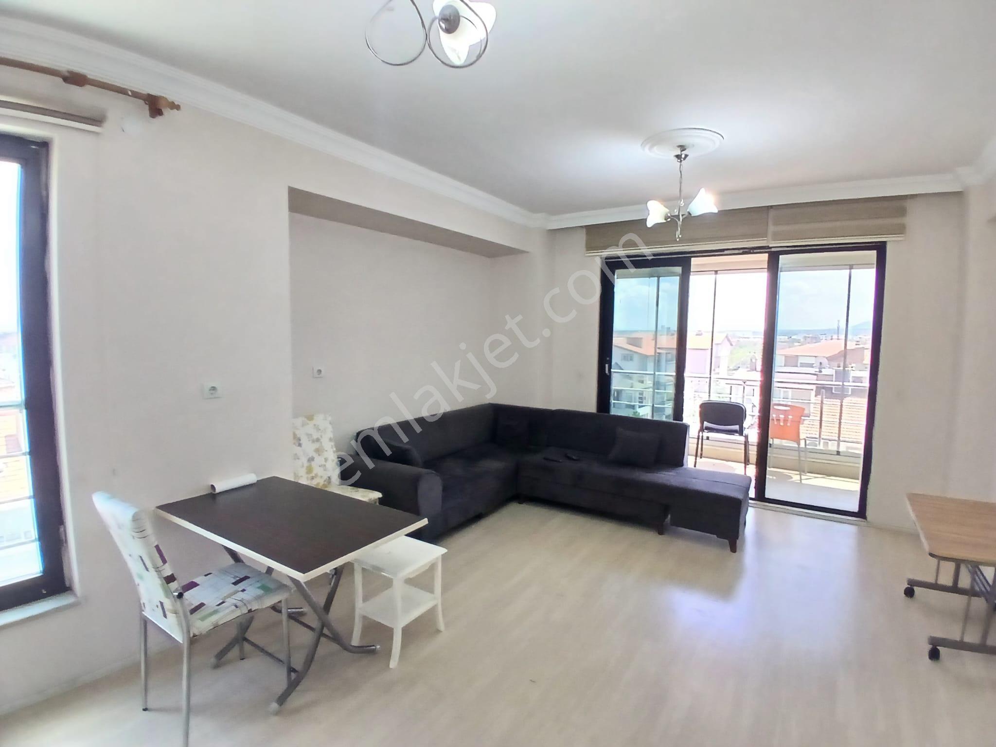 Akçay Emlak'tan Akşehir Çarşı Merkezde Eşyalı Tüm Faturalar Dahil Kiralık 1+1 Daire - Görsel 26