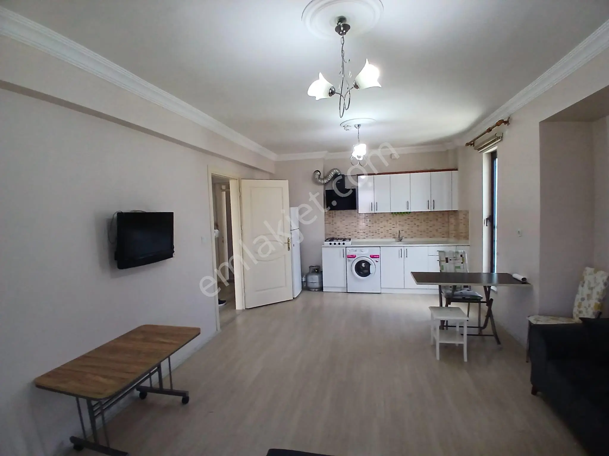 Akçay Emlak'tan Akşehir Çarşı Merkezde Eşyalı Tüm Faturalar Dahil Kiralık 1+1 Daire - Görsel 5