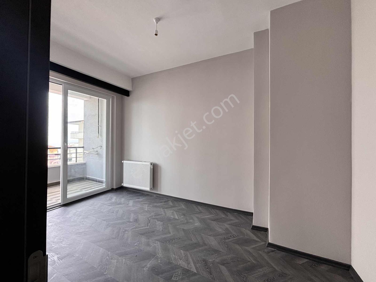 Atakum Toplu Konut Bulvarına Cephe Lüks Site İçi 1+1 - Görsel 18