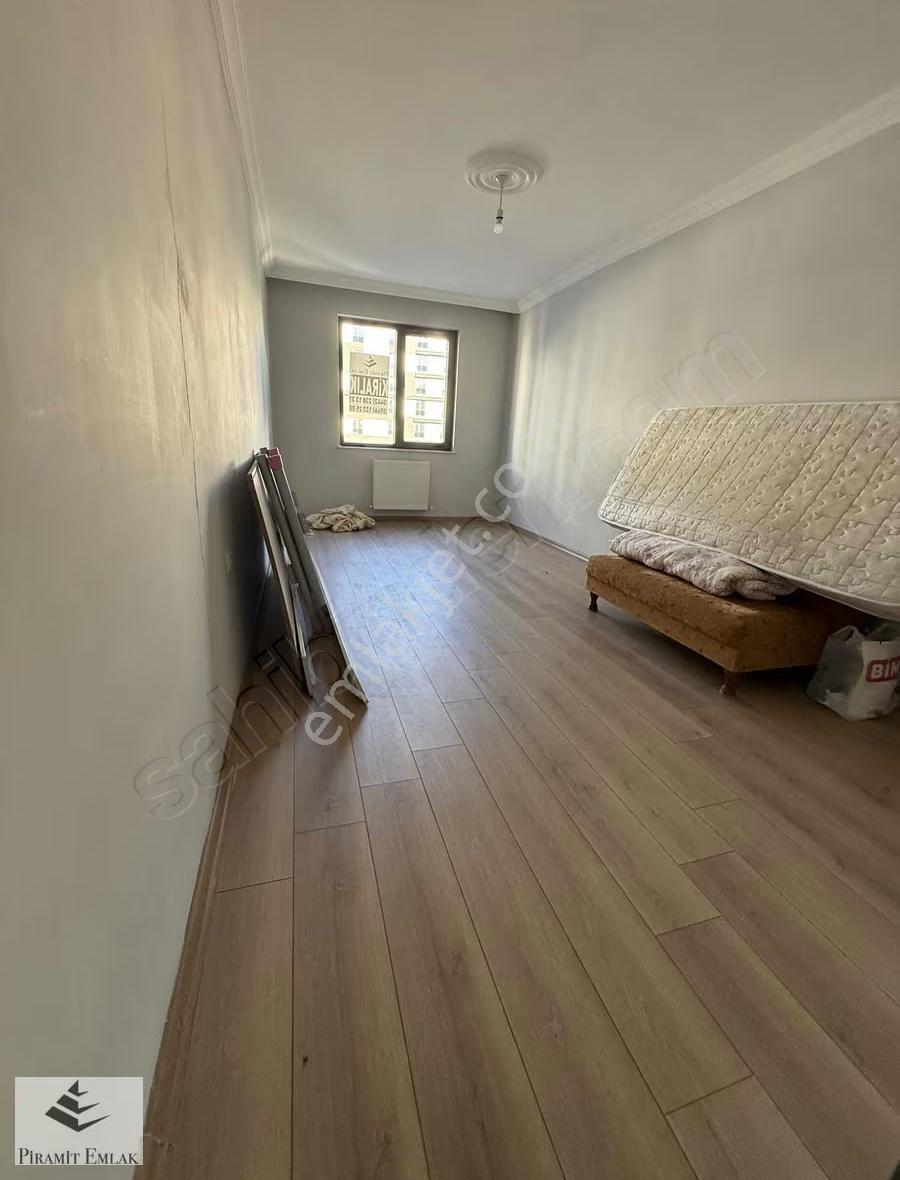 Piramit Gm'den Şehir Merkezinde 2+1 Kiralık Daire