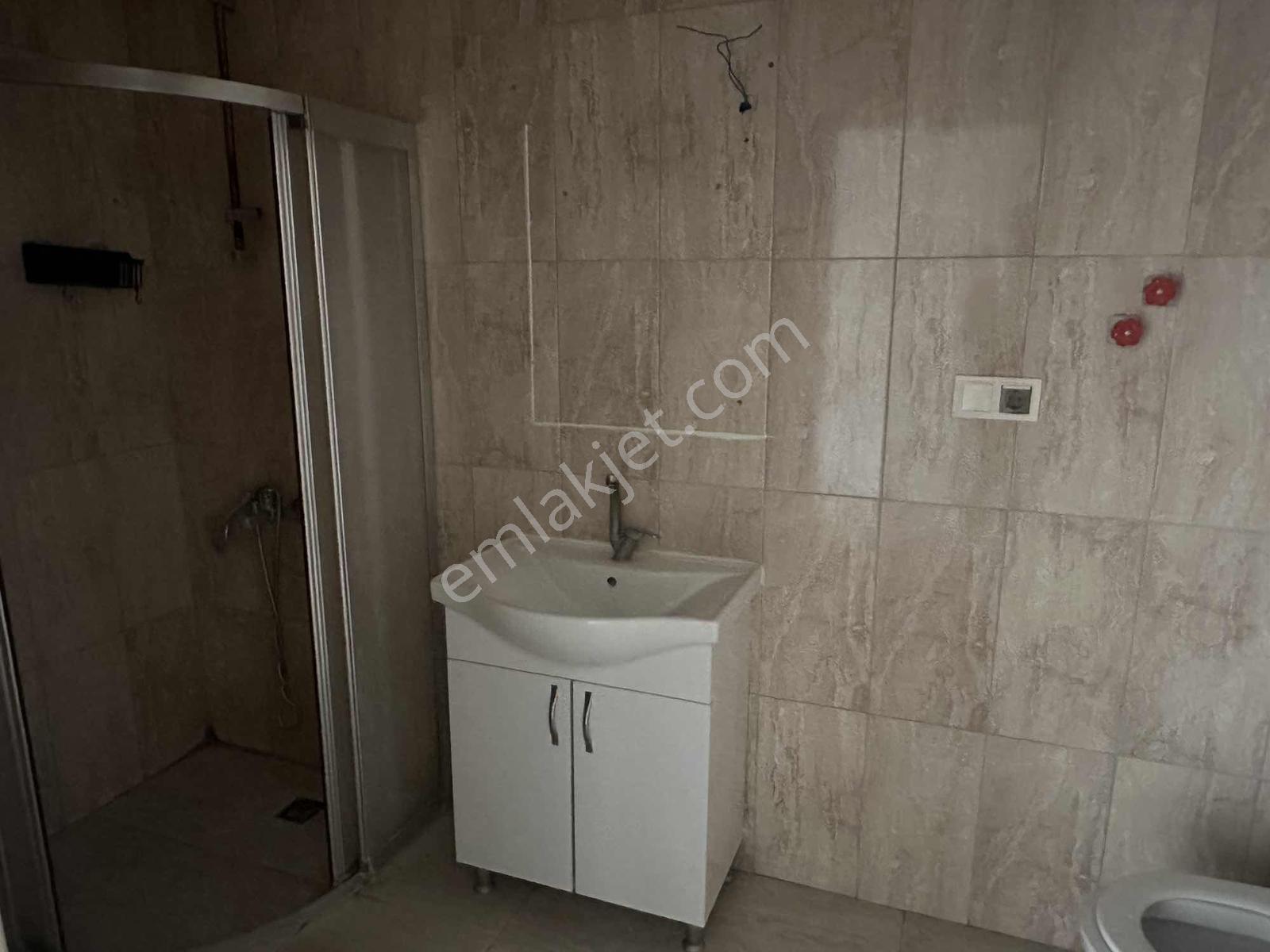 İlçe Merkezinde Meydana Yakın 2+1 Büyük Doğalgazlı Daire - Görsel 16