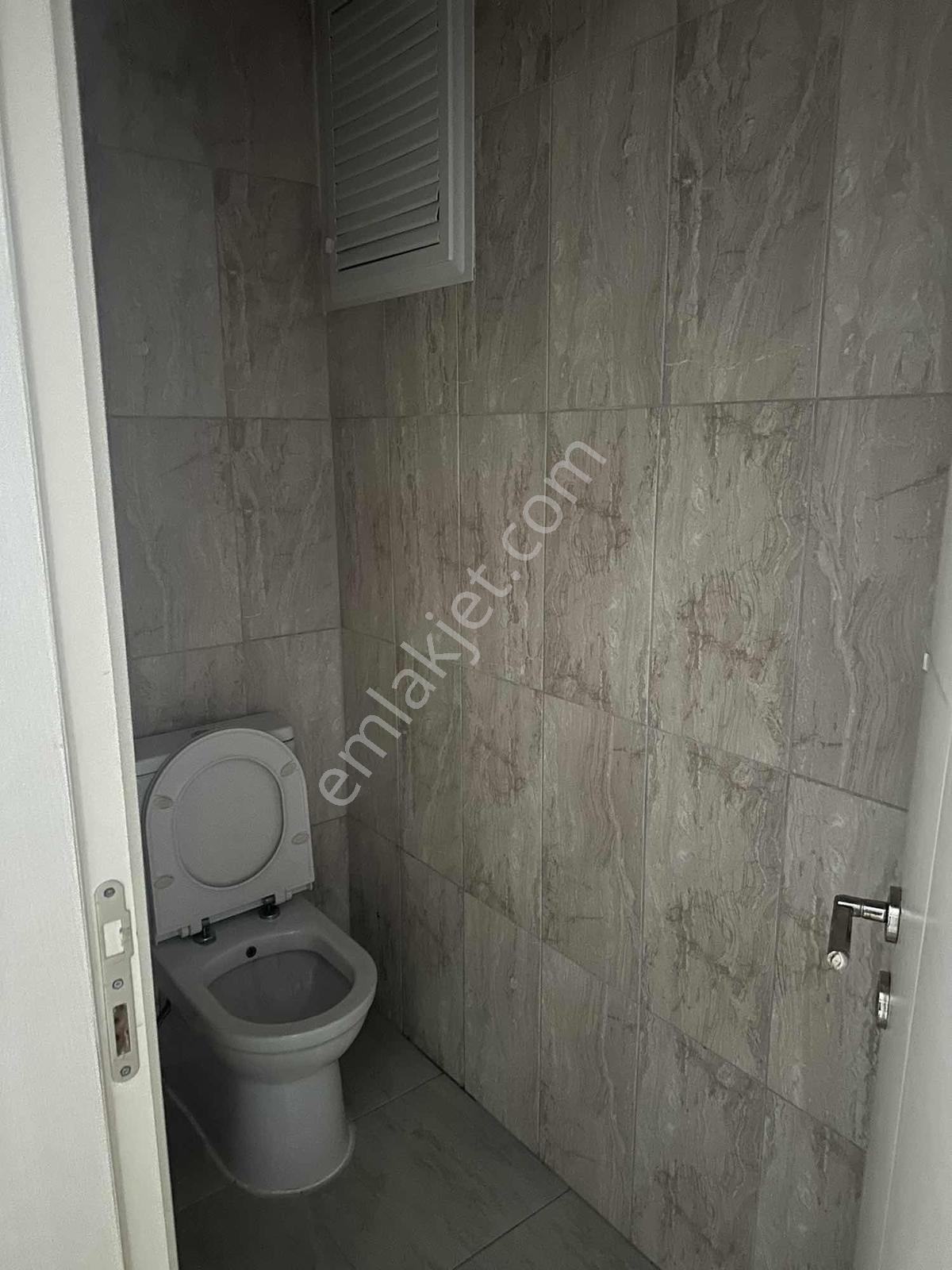 İlçe Merkezinde Meydana Yakın 2+1 Büyük Doğalgazlı Daire - Görsel 14