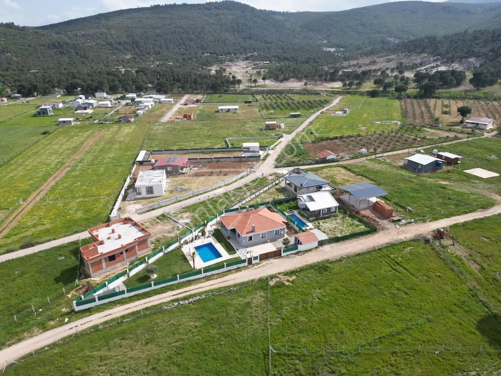 Menderes Künerde Satılık 300 - 400 - 500 Ve 1000 M2 Bahçeler