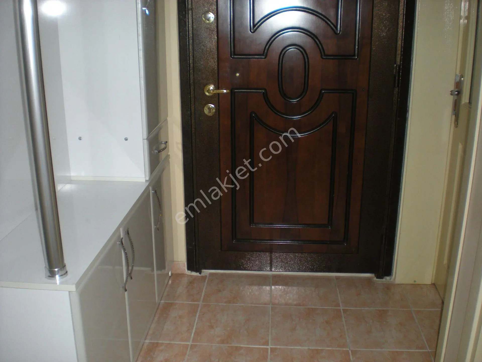 Balıkesir Bahçelievler.demirdağ Emlaktan Geniş Eşyalı Kiralık 2+1 Daire - Görsel 3